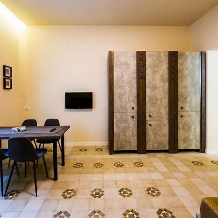 Apartment Lux Old Town